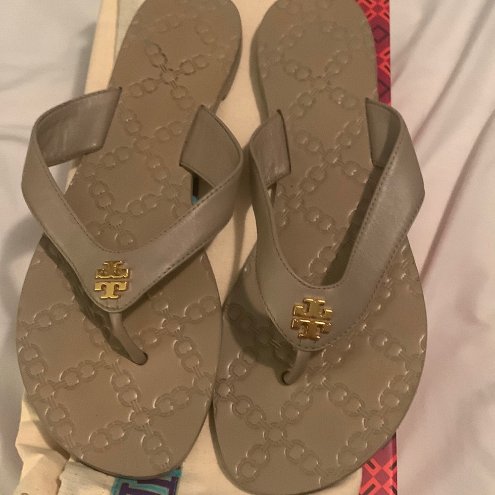 Tory Burch thong